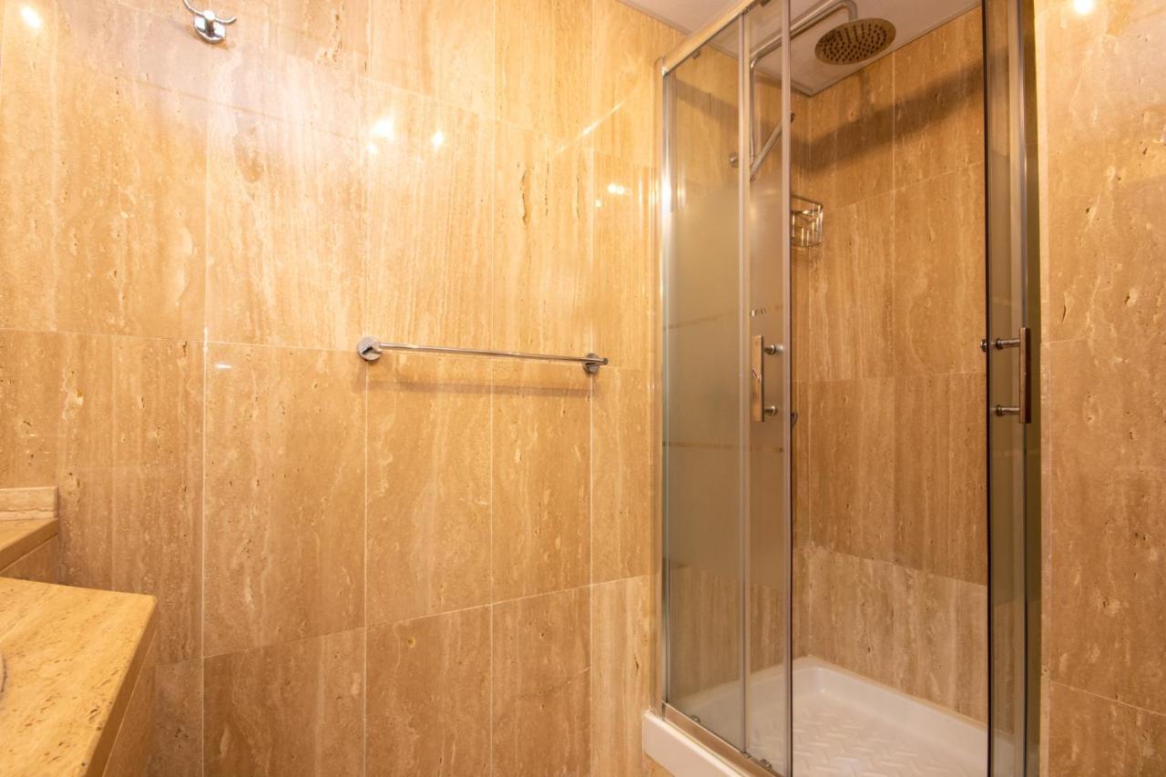 Ground Floor Apartment, Los Jardines De Santa Maria Elviria Marbella Exteriör bild