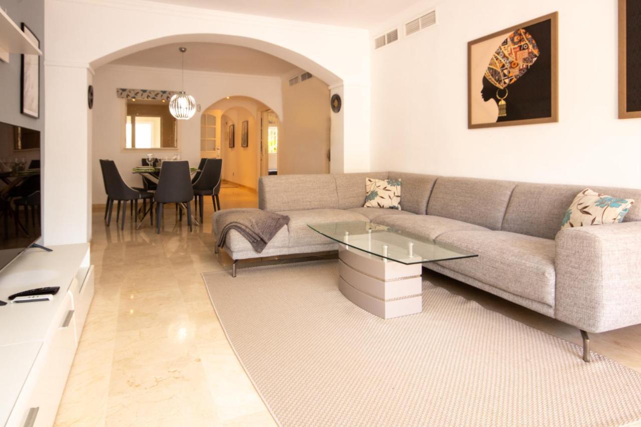 Ground Floor Apartment, Los Jardines De Santa Maria Elviria Marbella Exteriör bild