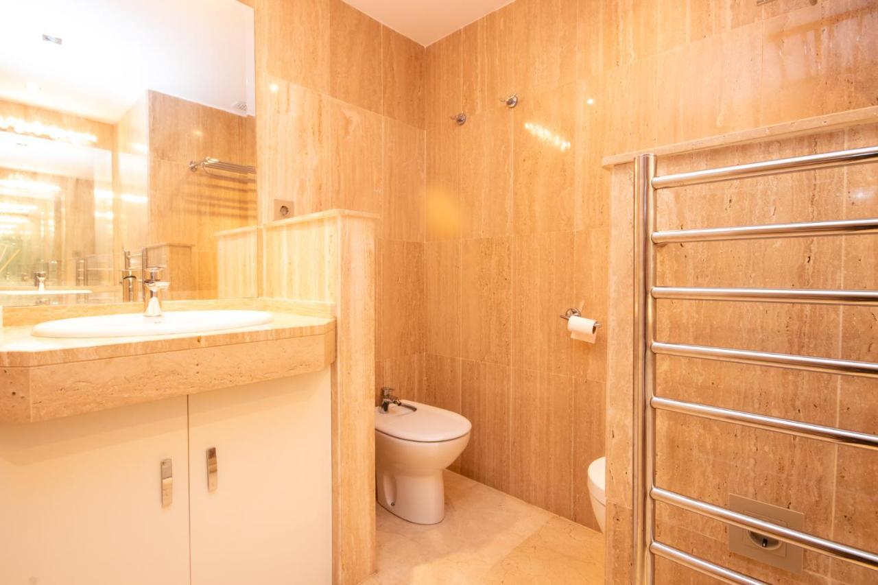 Ground Floor Apartment, Los Jardines De Santa Maria Elviria Marbella Exteriör bild