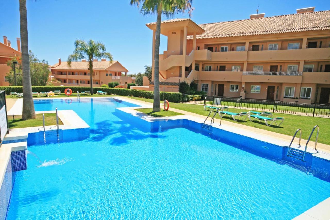 Ground Floor Apartment, Los Jardines De Santa Maria Elviria Marbella Exteriör bild