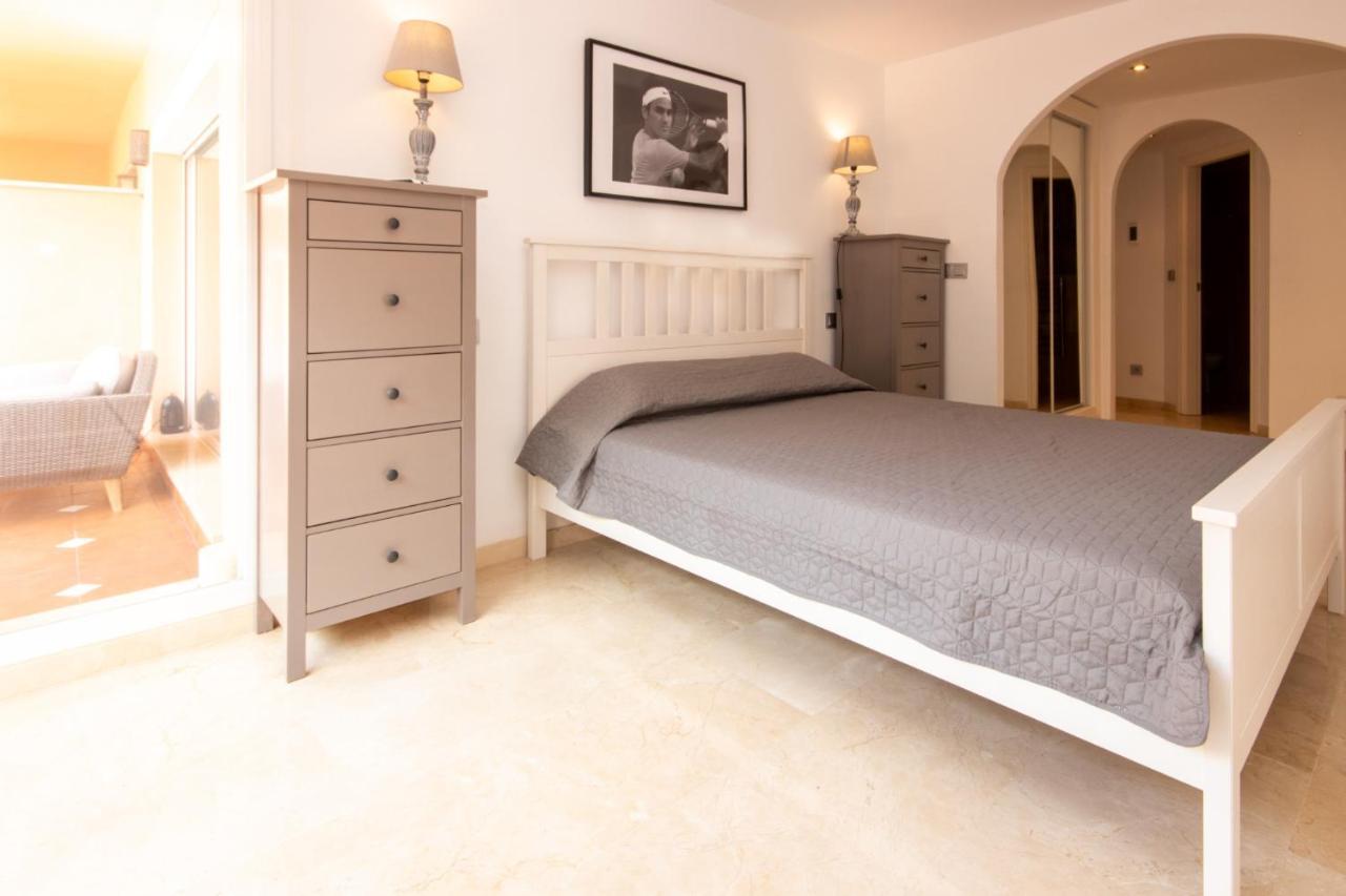 Ground Floor Apartment, Los Jardines De Santa Maria Elviria Marbella Exteriör bild